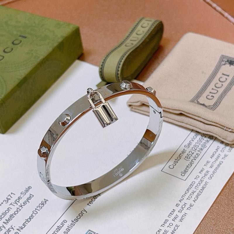Gucci Bracelet 10yxx44